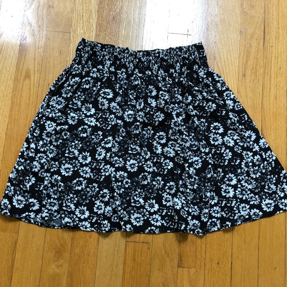 MINI FLORAL SKIRT